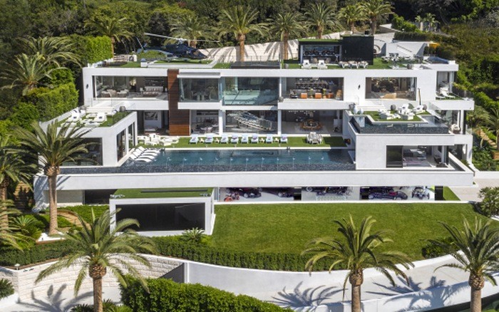 Là ngôi biệt thự đắc giá nhất thế giới, Bel Air Spec Manor, Los Angeles mang trong mình một nét sang chảnh độc nhất.